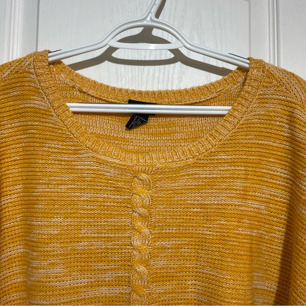 Rue21. Large. Yellow